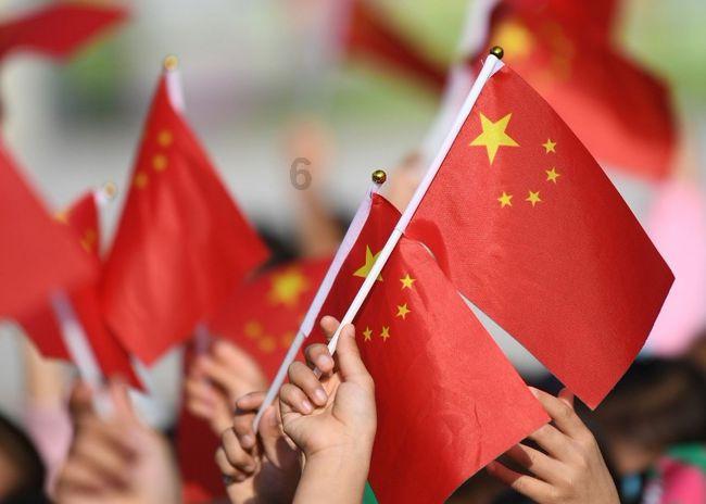 地产股继续走强，浦东金桥涨停